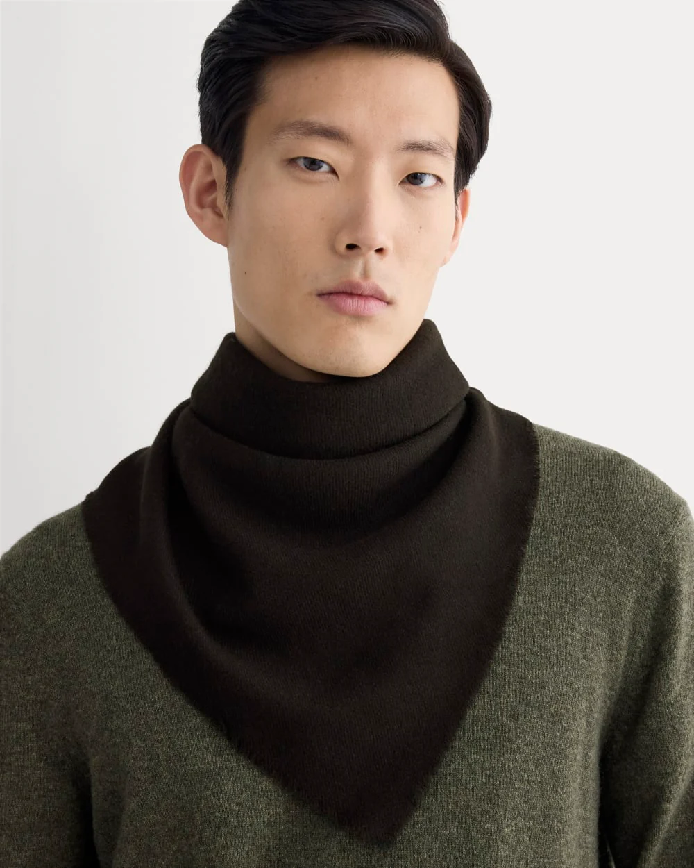The Feather Cashmere Bandana | Black - Image 3