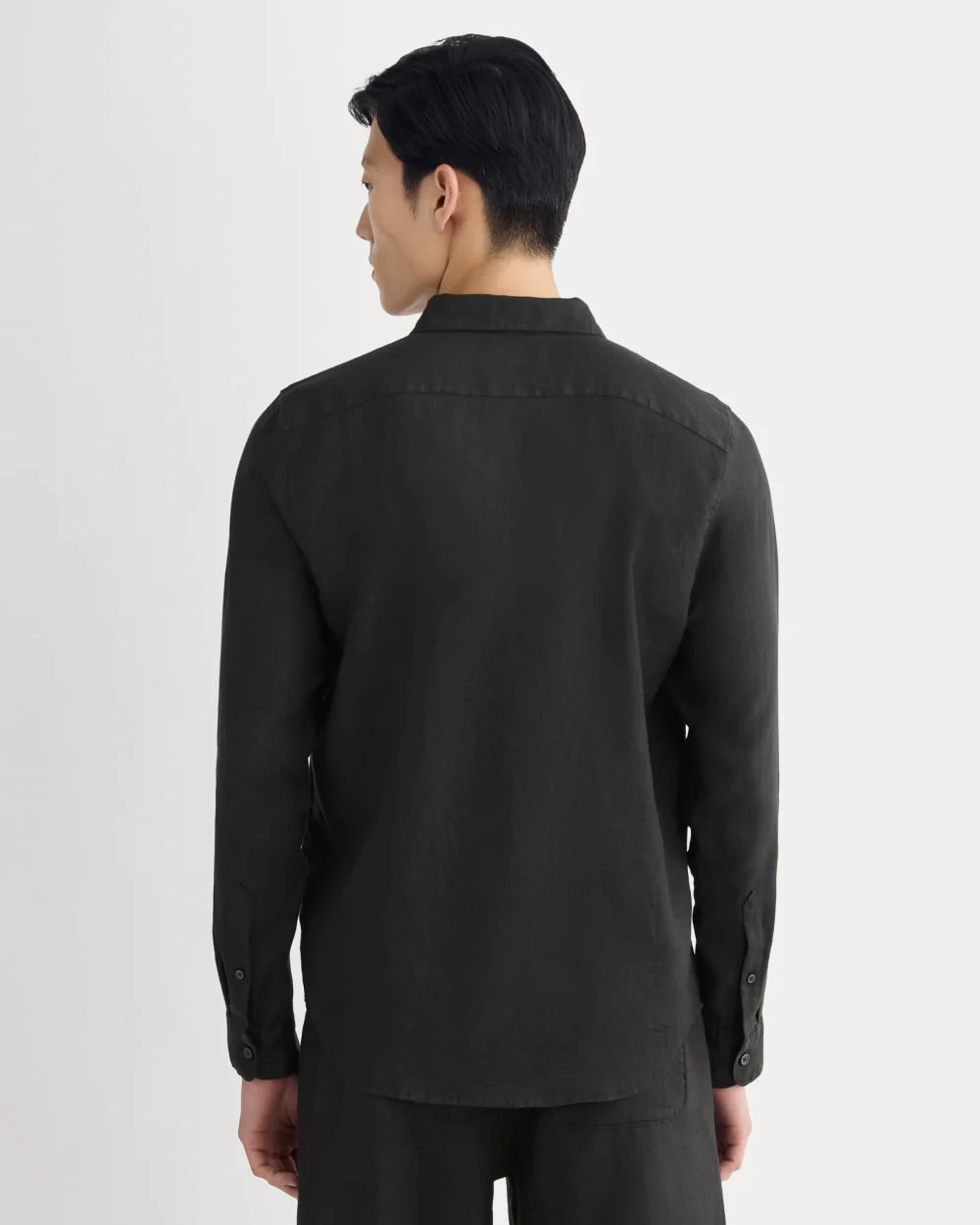 The Classic Shirt in Linen | Black - Image 5