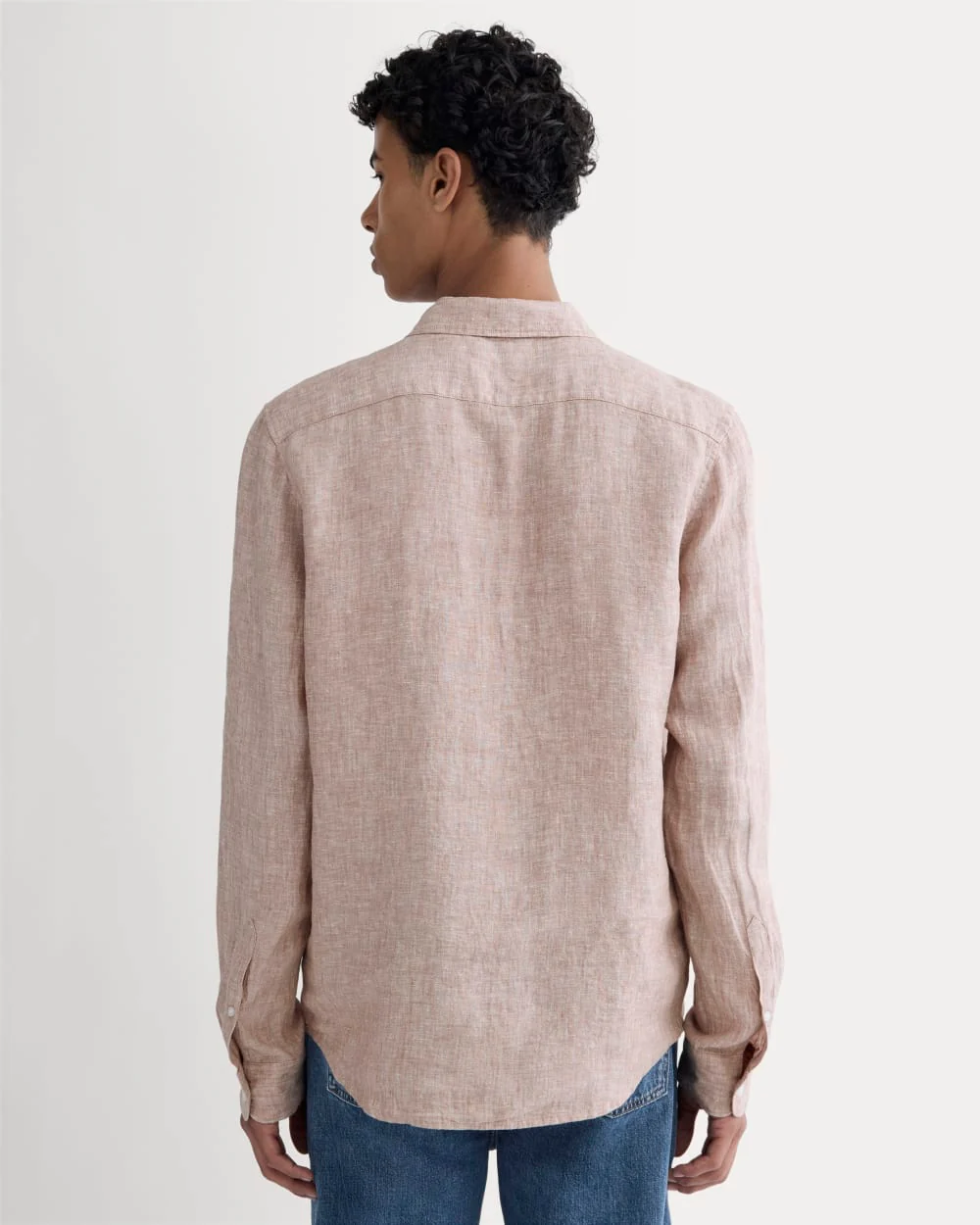 The Classic Shirt in Linen | Burlwood Chambray - Image 5
