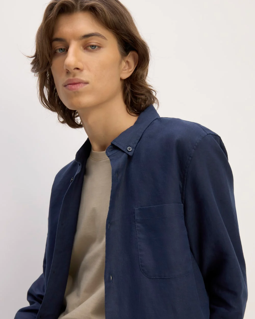 The Classic Shirt in Linen | Navy - Image 4