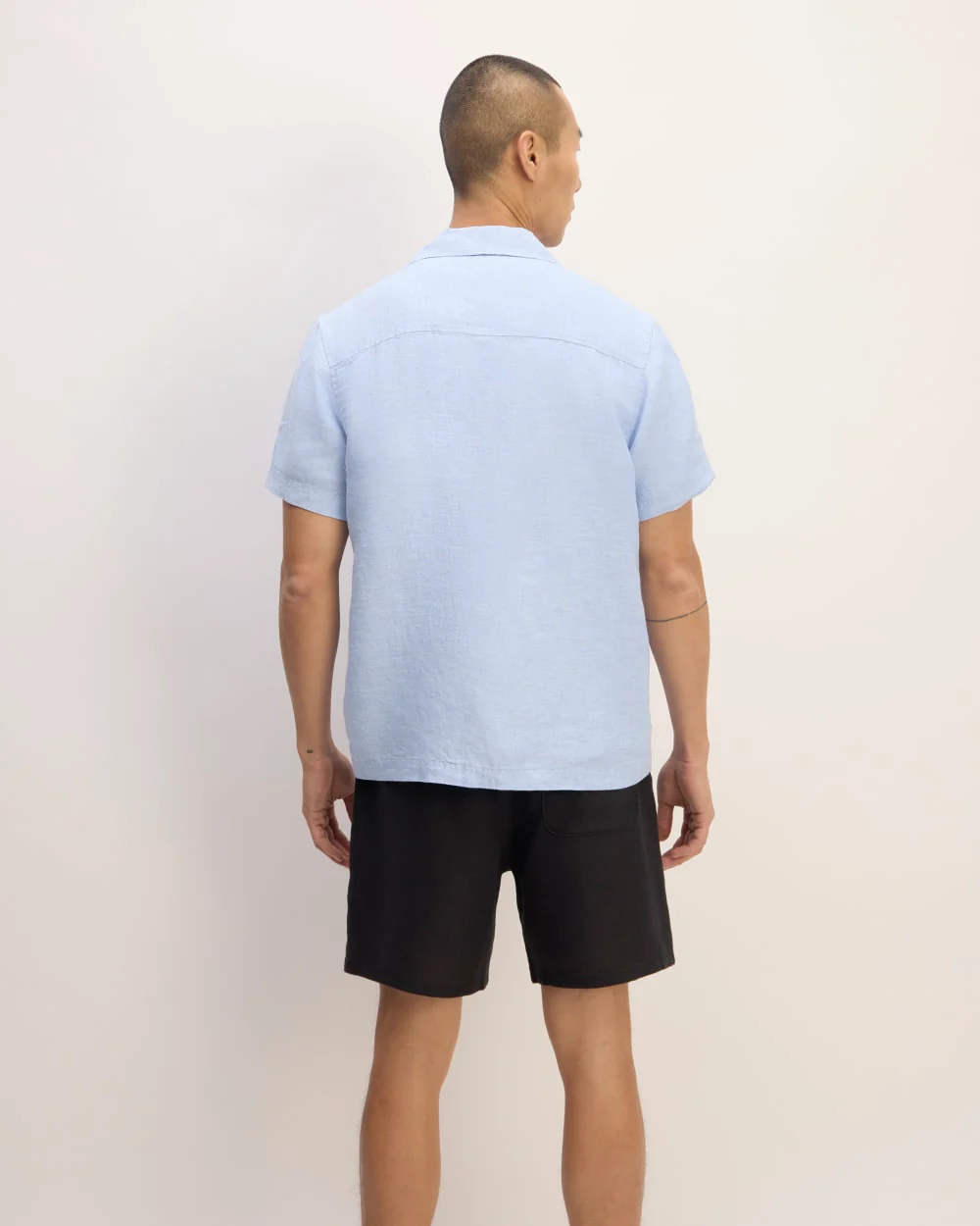 The Resort Shirt in Linen | Light Blue - Image 6
