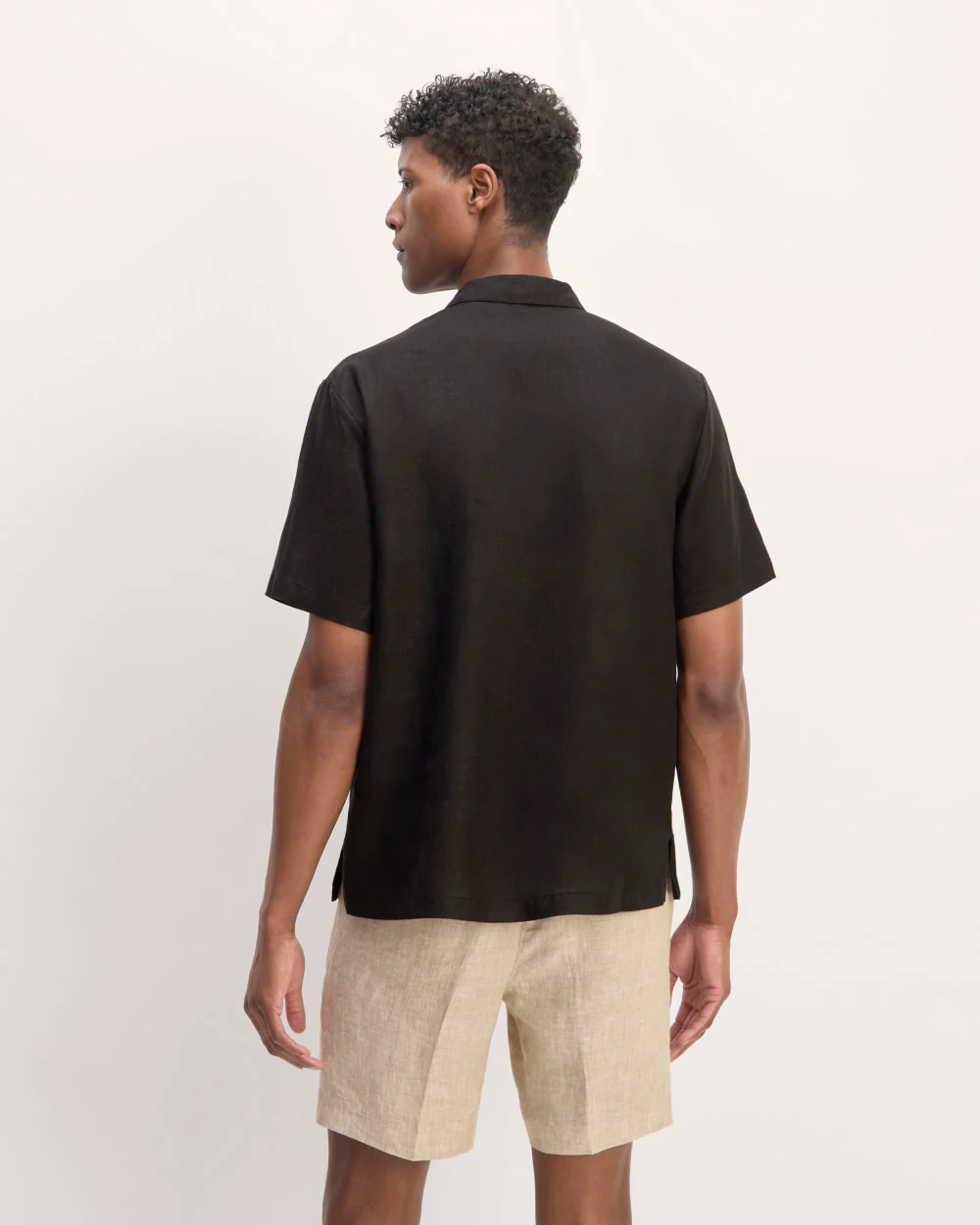 The Linen Short-Sleeve Popover Shirt | Black - Image 6
