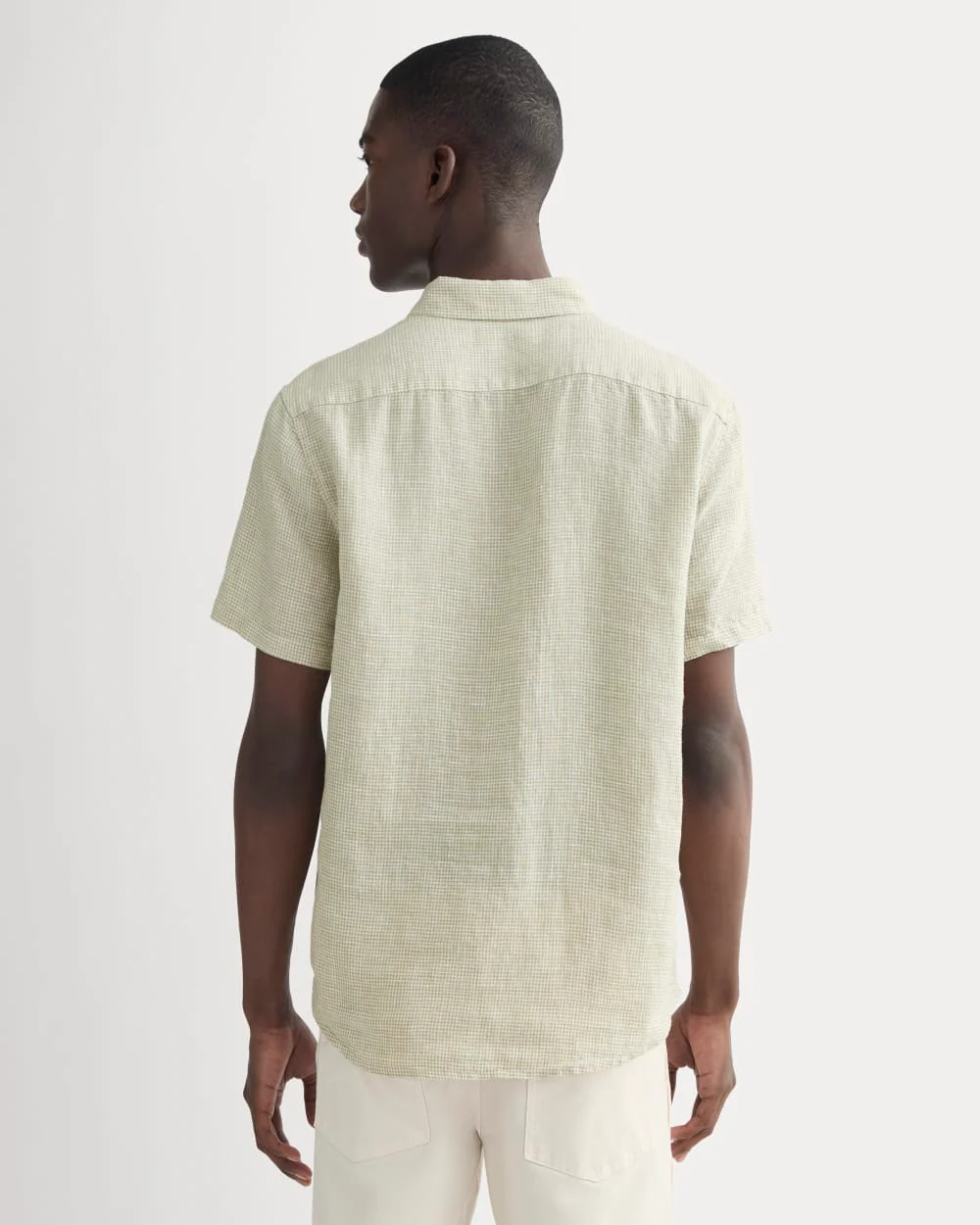 The Classic Short-Sleeve Shirt in Linen | Elm Gingham - Image 5