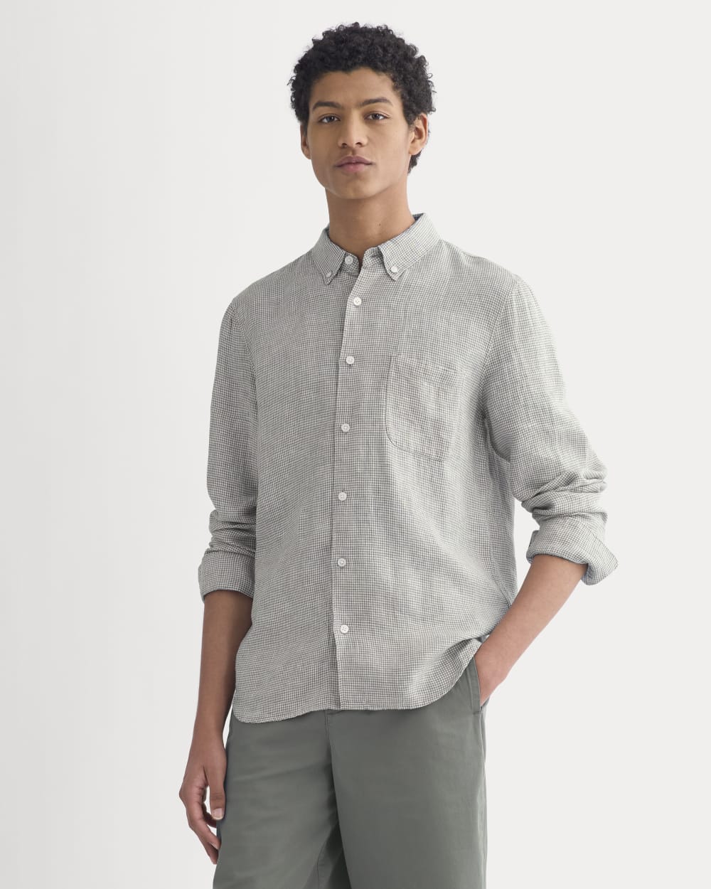 The Classic Shirt in Linen | Agave / Bone - Image 5