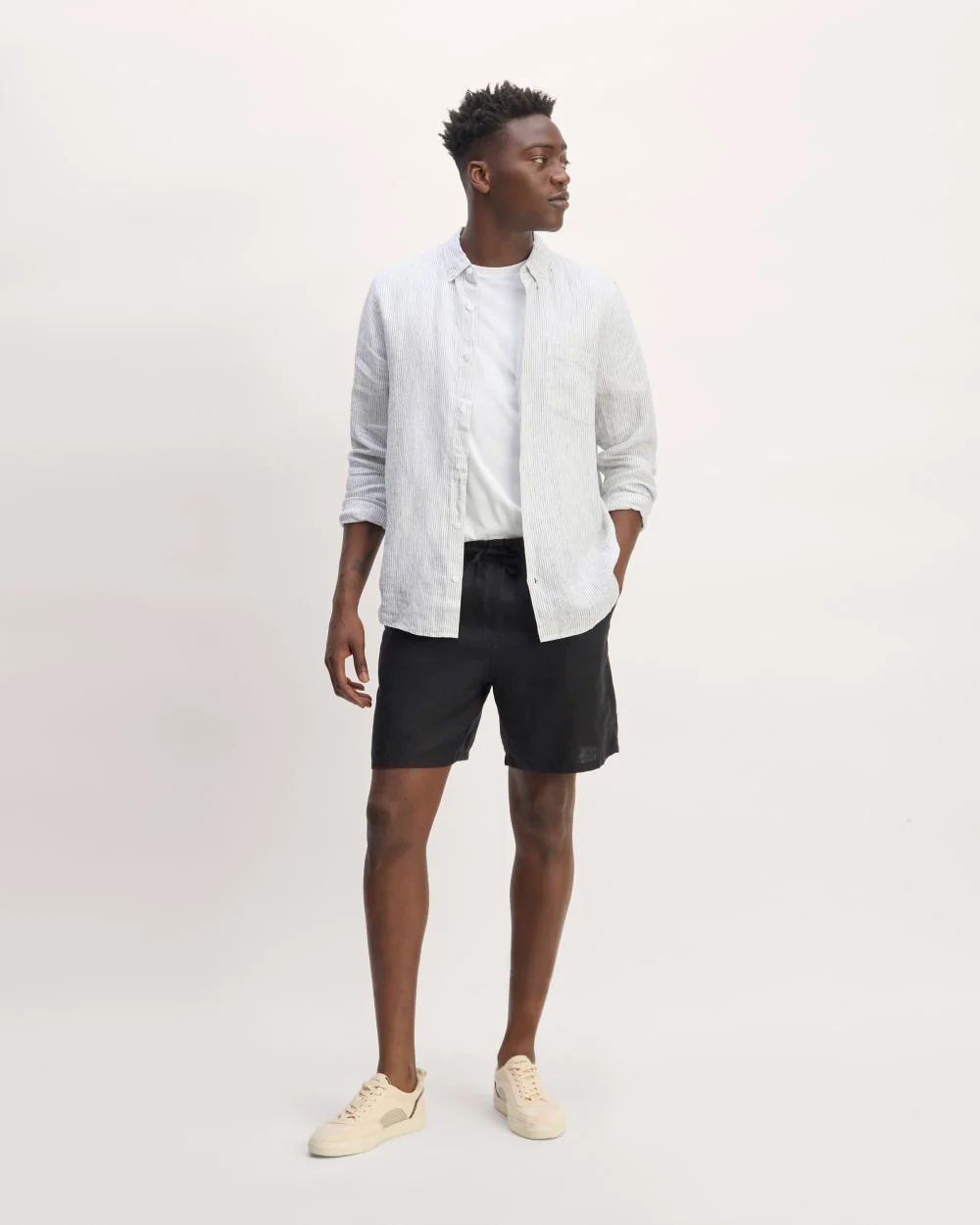 The Classic Shirt in Linen | White / Black - Image 3