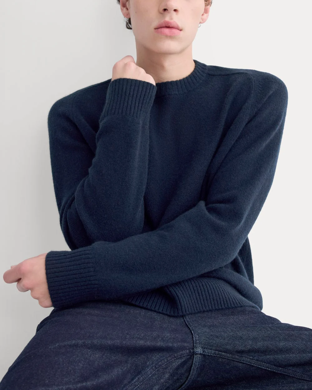 Midweight Cashmere Crew |  Navy - Image 5