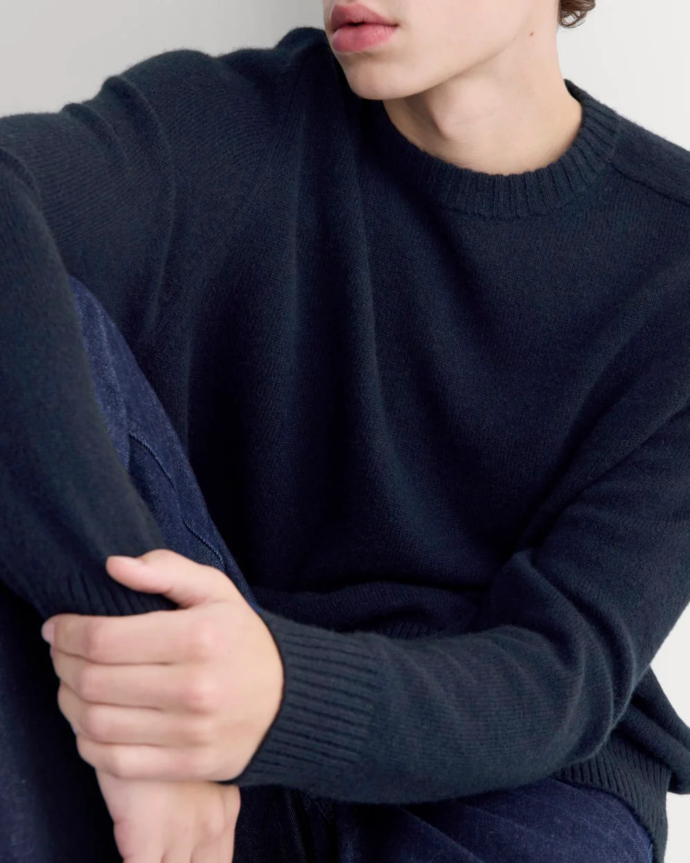 Midweight Cashmere Crew |  Navy - Image 8
