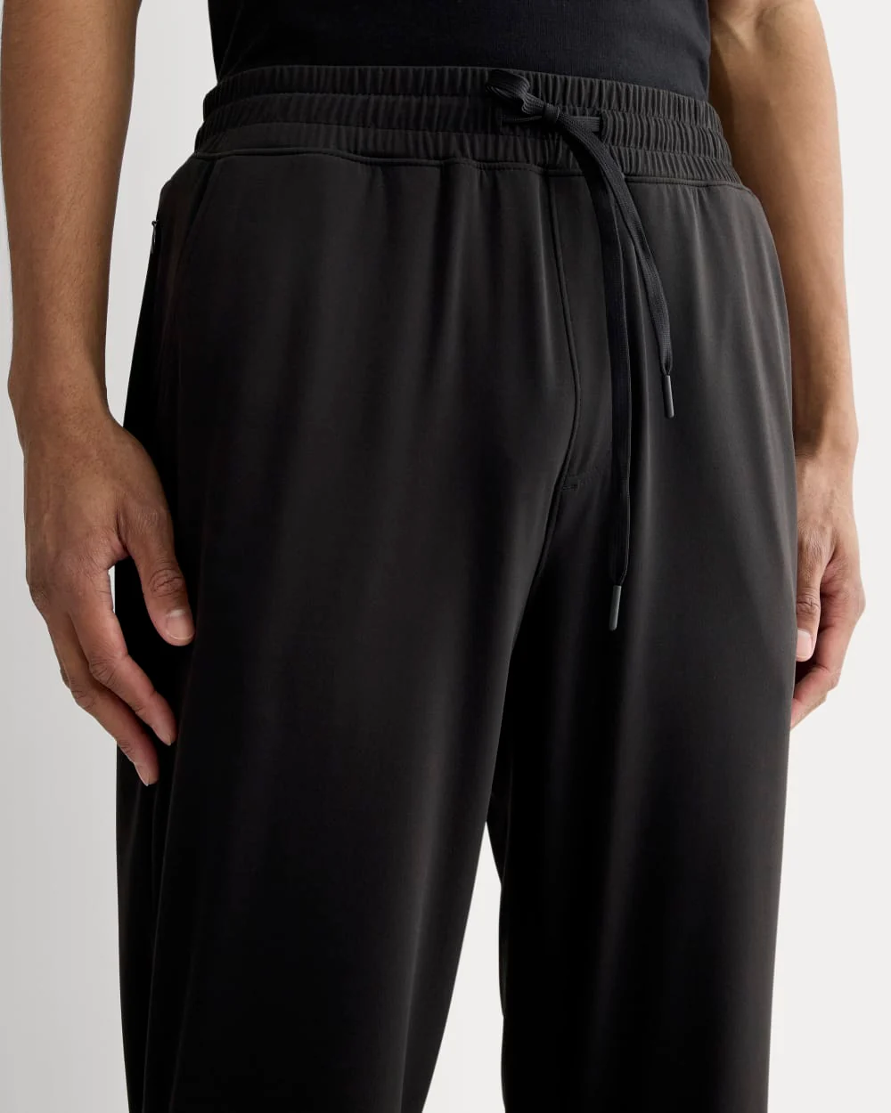 The Off-Duty Tech Jogger | Black - Image 4