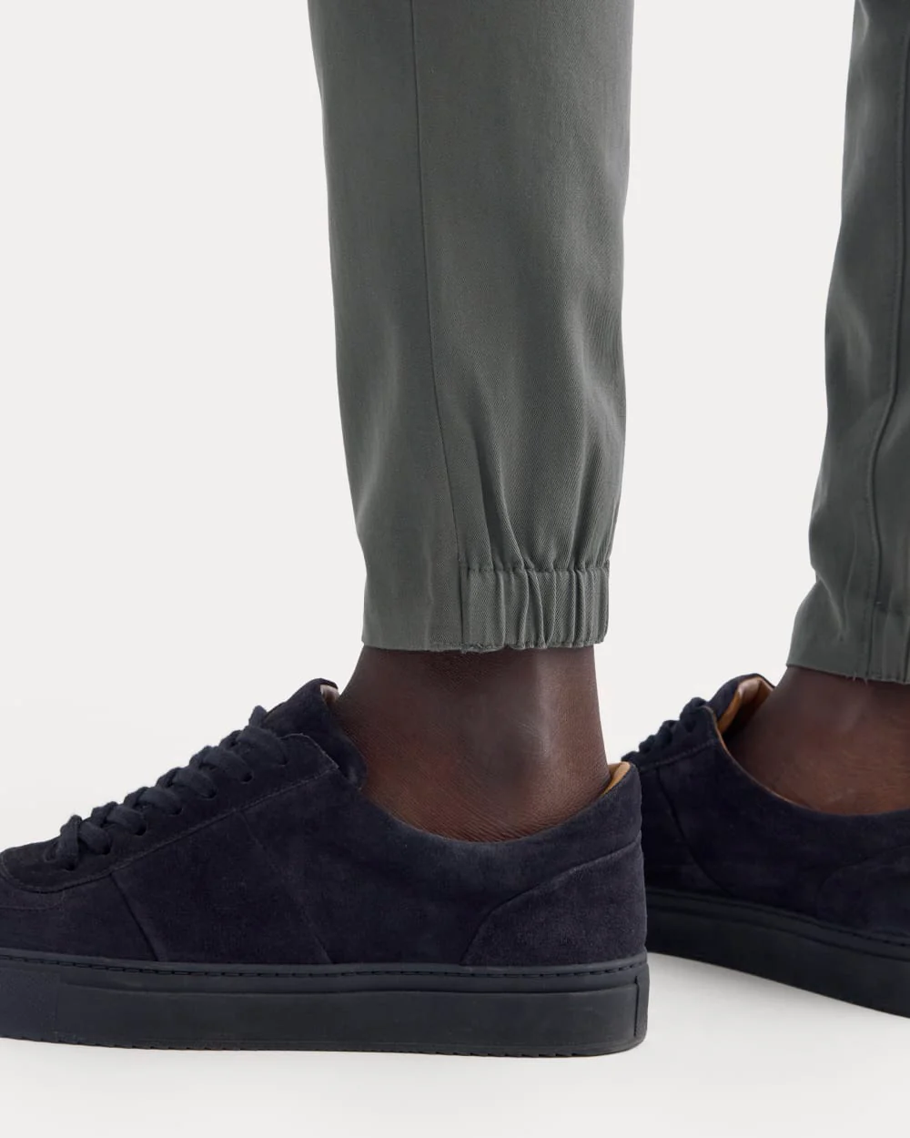The Performance Traveler Chino | Slate Grey - Image 4