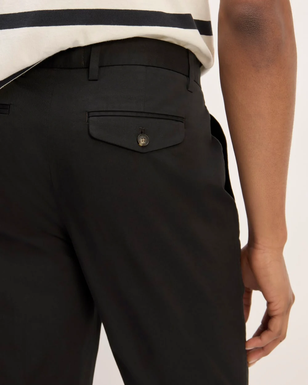 The Relaxed Taper Air Chino | Black - Image 5