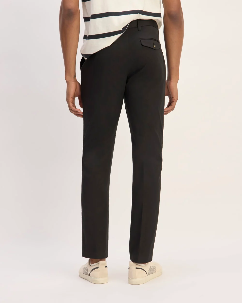The Relaxed Taper Air Chino | Black - Image 6