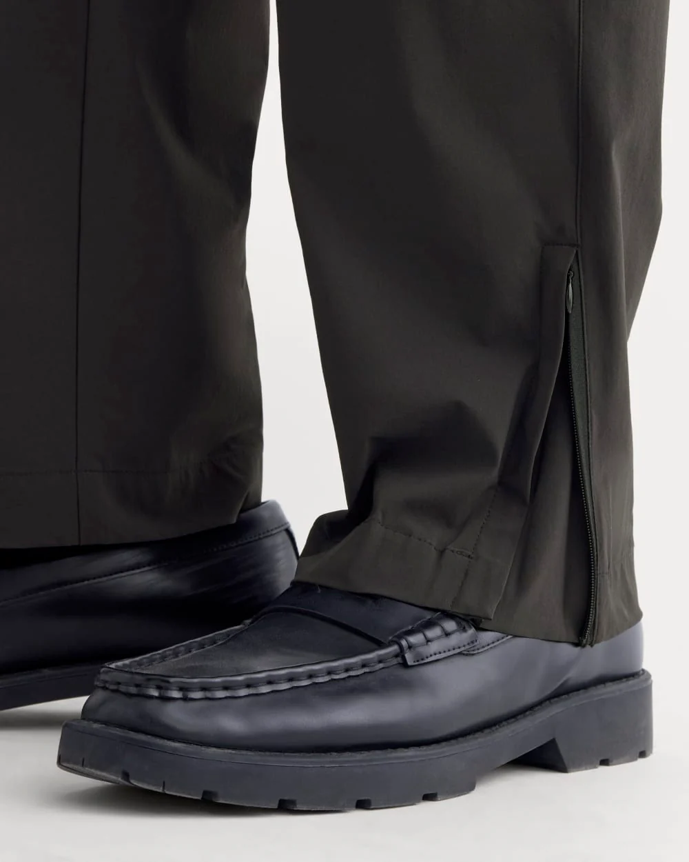 Transit Recycled Nylon Jogger | Black - Image 4