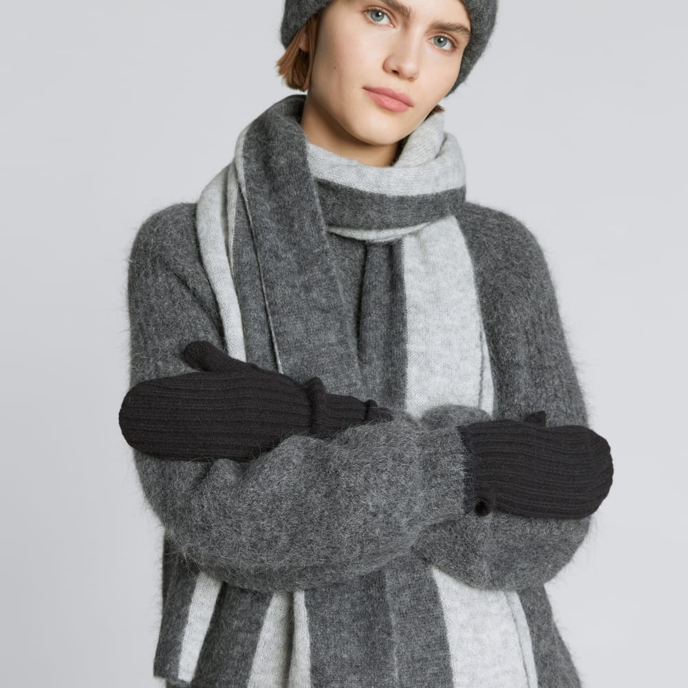 The Cashmere Mittens |  Black - Image 7