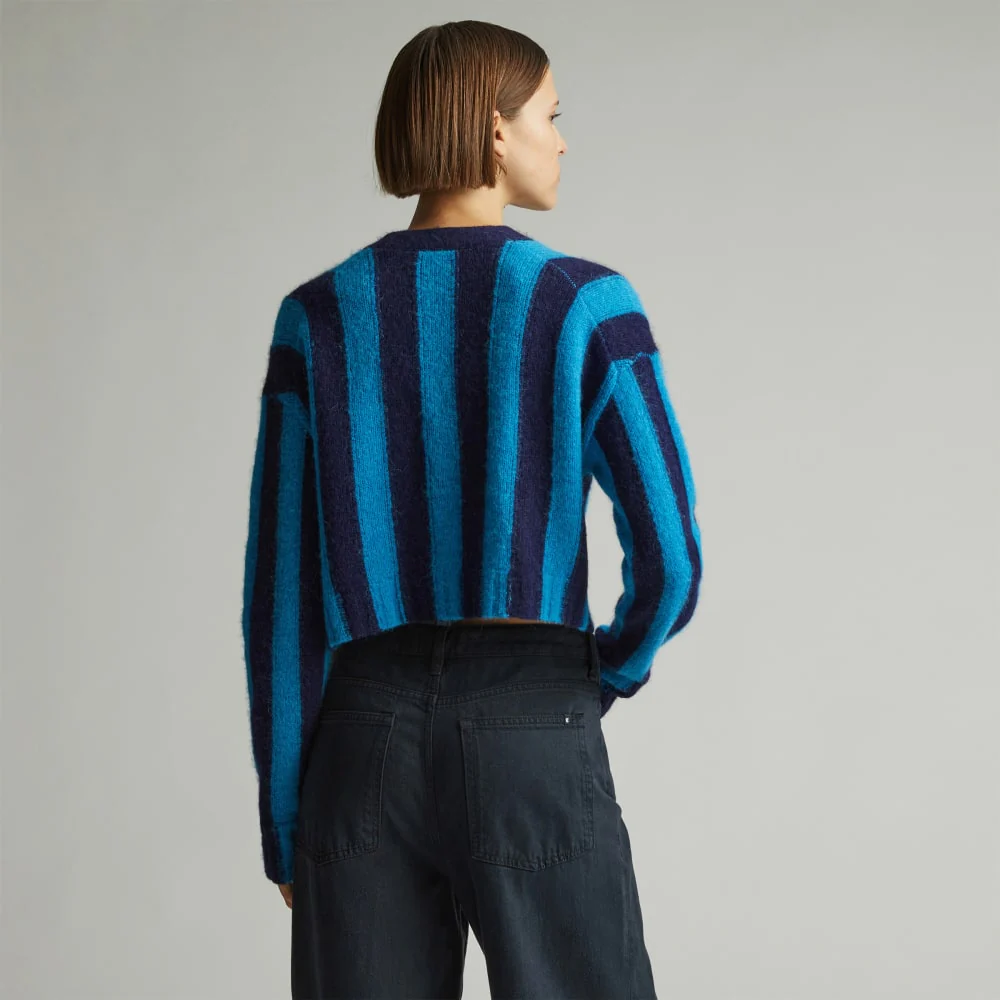 The Alpaca V-Neck Cropped Cardigan | Horizon Blue / Ocean Cavern - Image 5