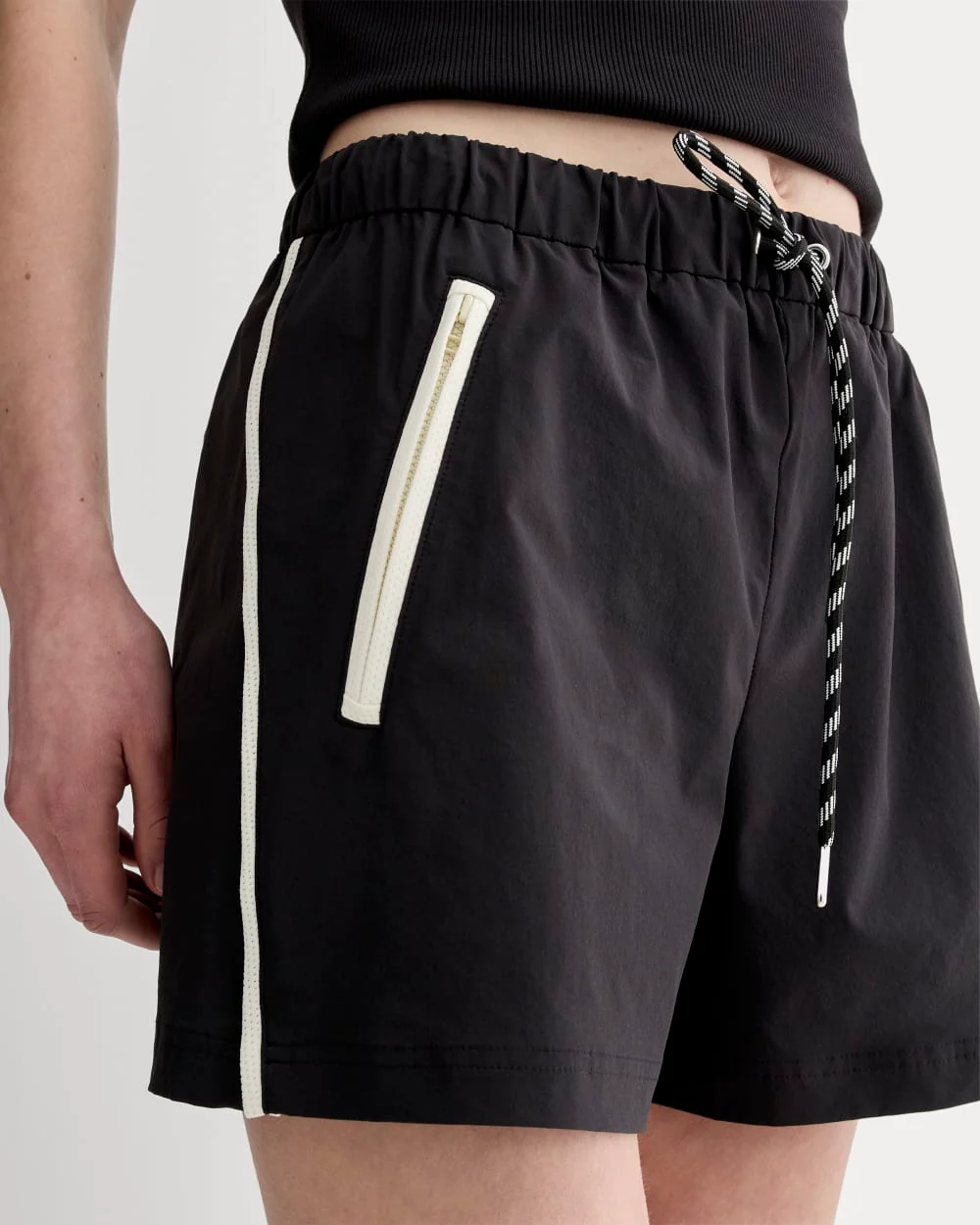 The Anywhere Barrel Short | Black - Image 4