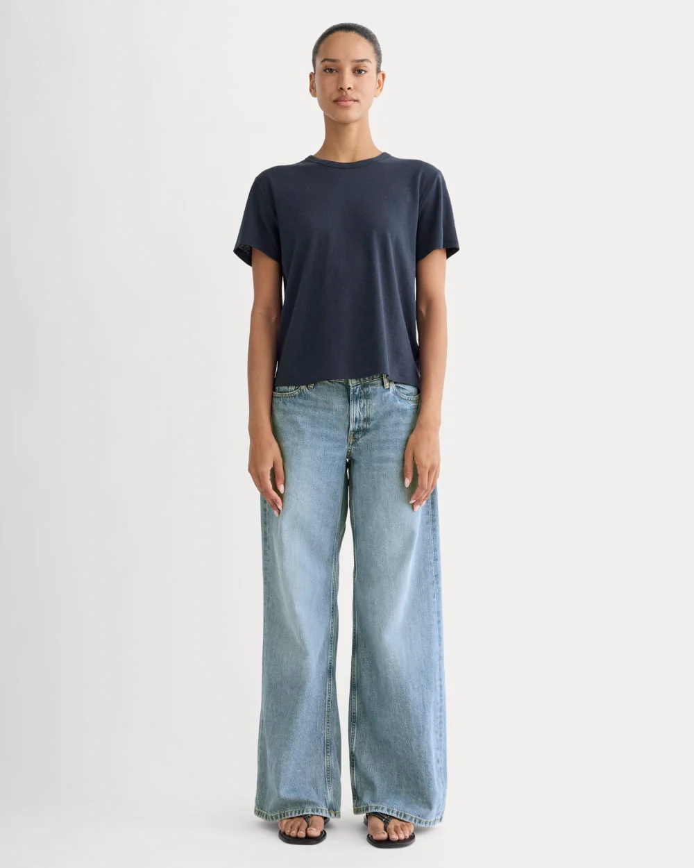 The Box-Cut Tee in Cotton Linen | Navy - Image 3