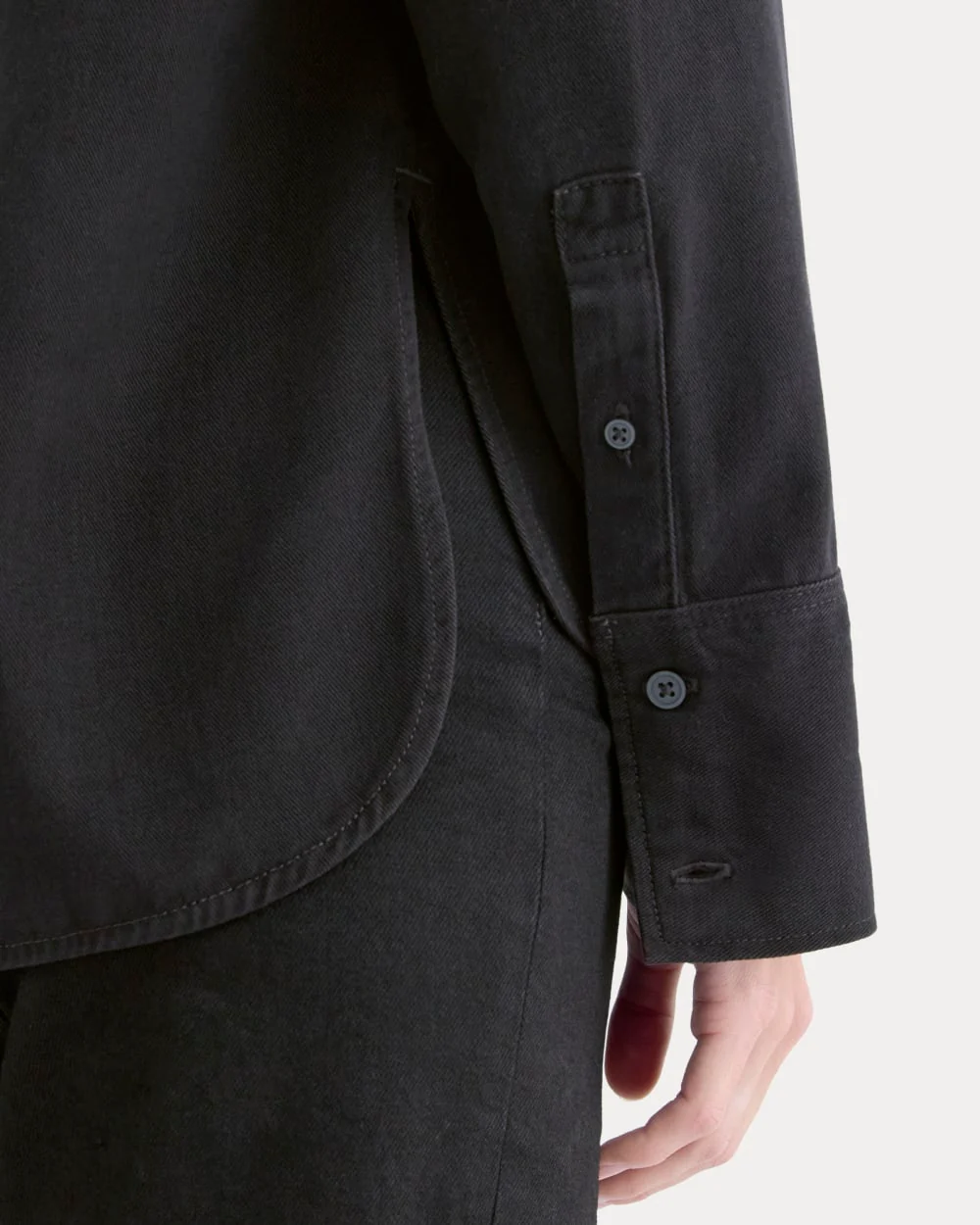 Boxy Shirt in Buttersoft | Black - Image 4