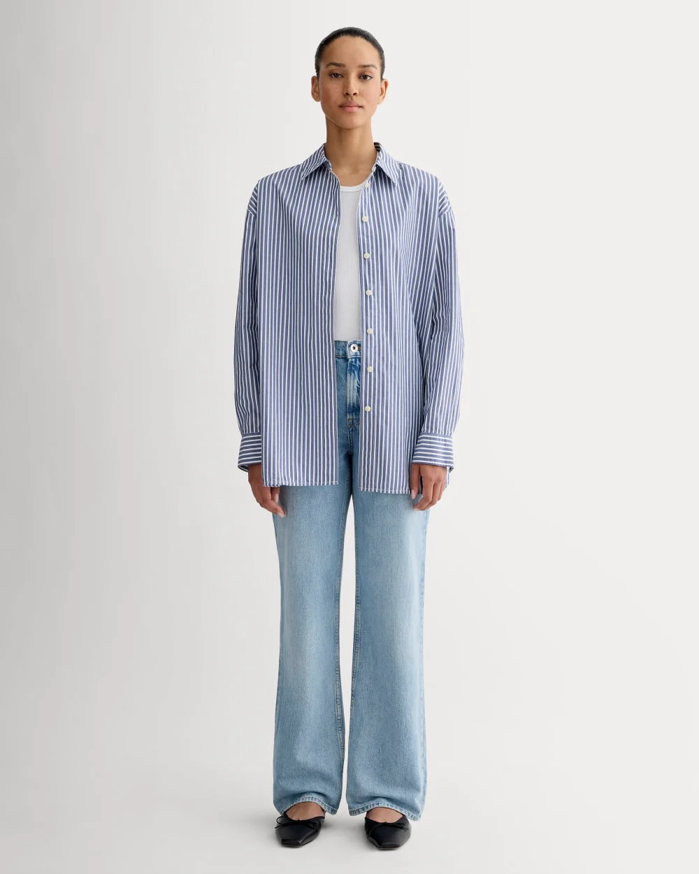 The Boyfriend Shirt in Ultrasoft Cotton | Bone / Mazarine Blue - Image 3
