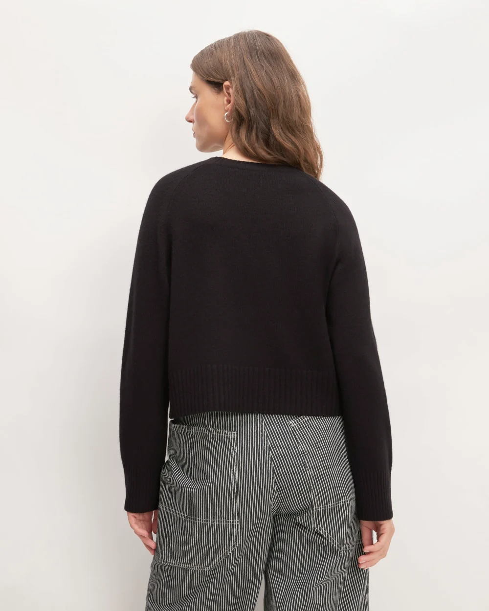 The Boxy Crew in Cashmere | Black - Image 6