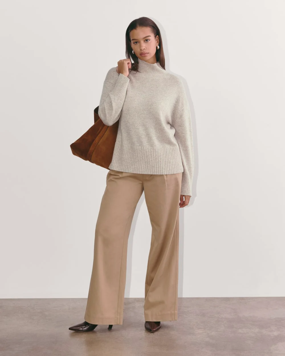 The Boxy Turtleneck in Cashmere | Canvas - Image 3