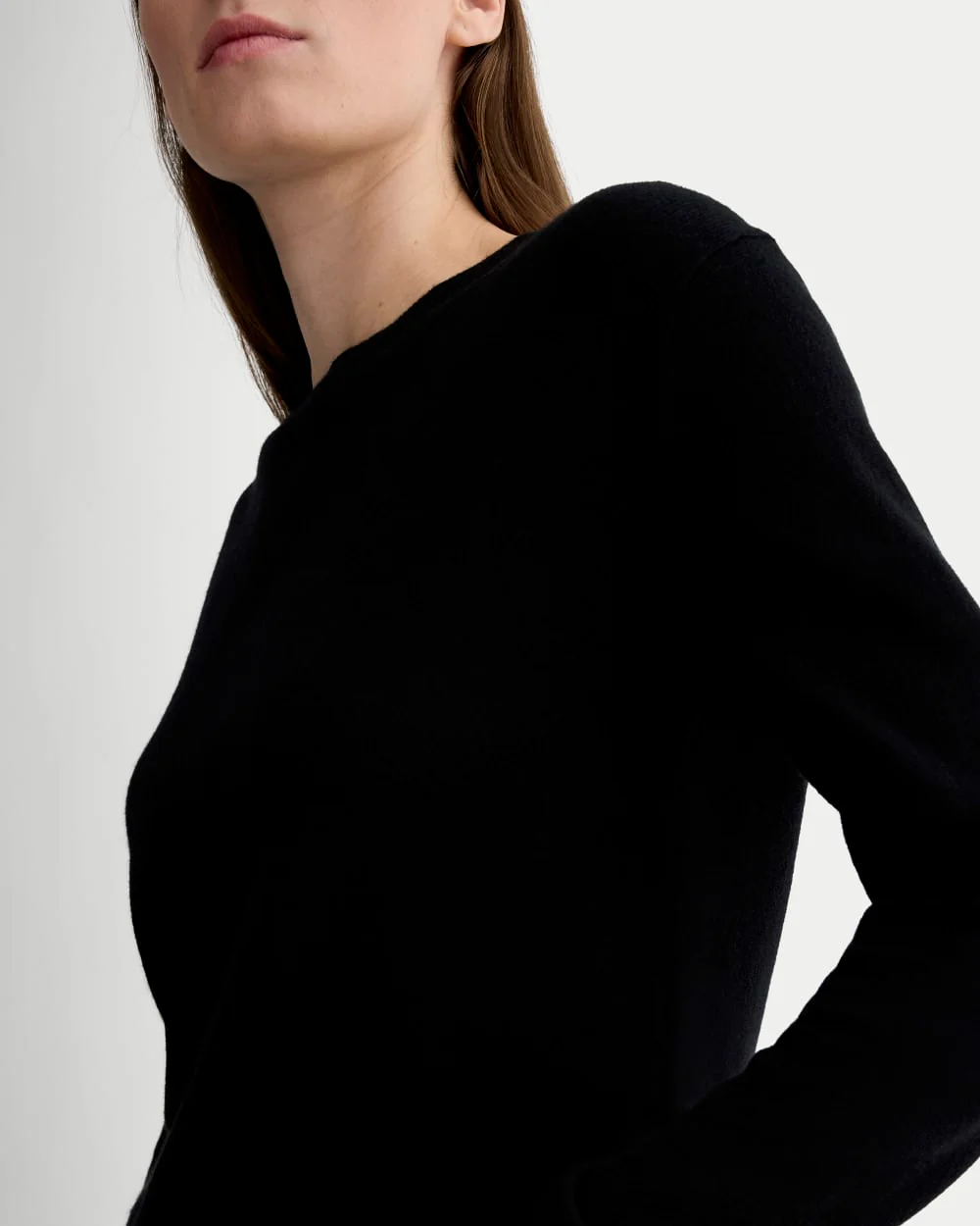 The Classic Crew in Cashmere | Black - Image 4