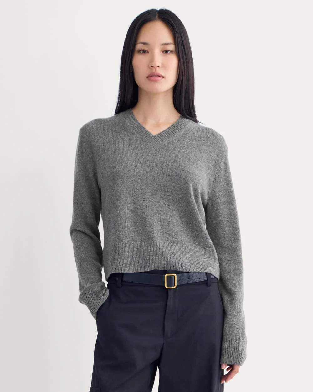 Cashmere Cropped High-V Sweater | Heather Charcoal - Image 5
