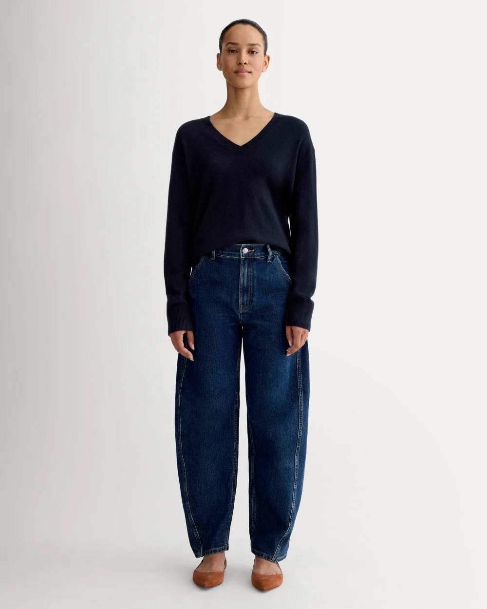 The Classic V in Cashmere | Navy - Image 3