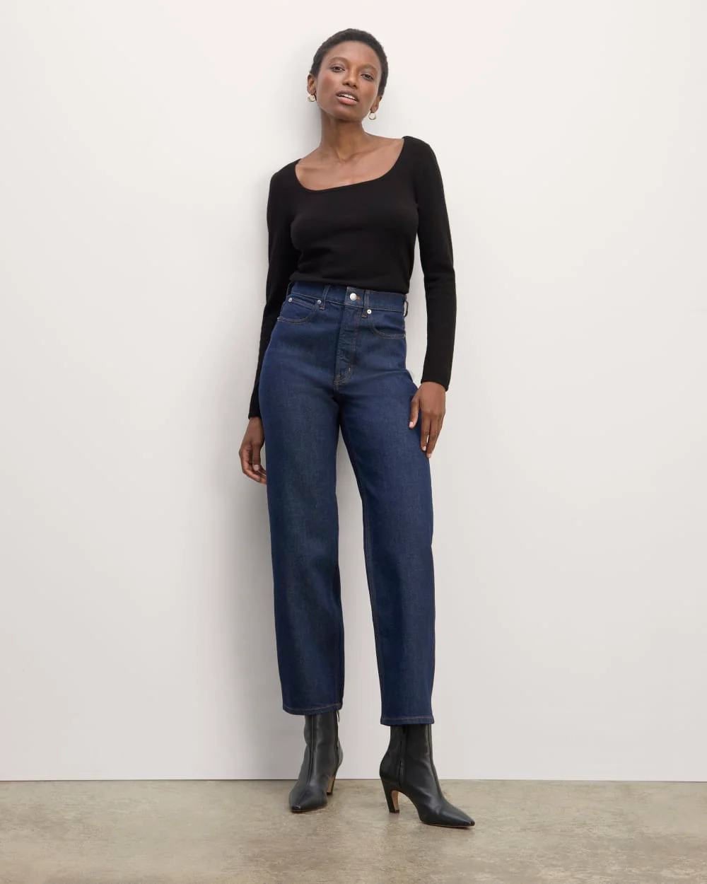 The Square Neck in Cashmere | Black - Image 3