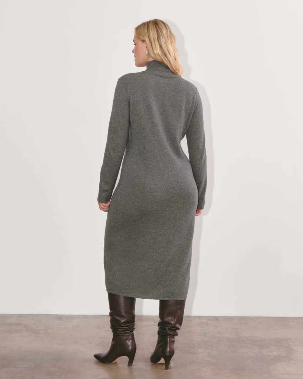 The Turtleneck Sweater Dress in Cashmere | Heather Charcoal - Image 5