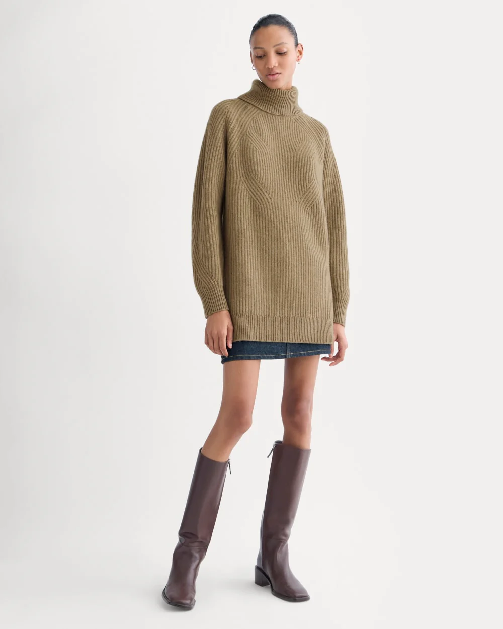 Cocoon Turtleneck in Wool Cashmere | Toast - Image 4