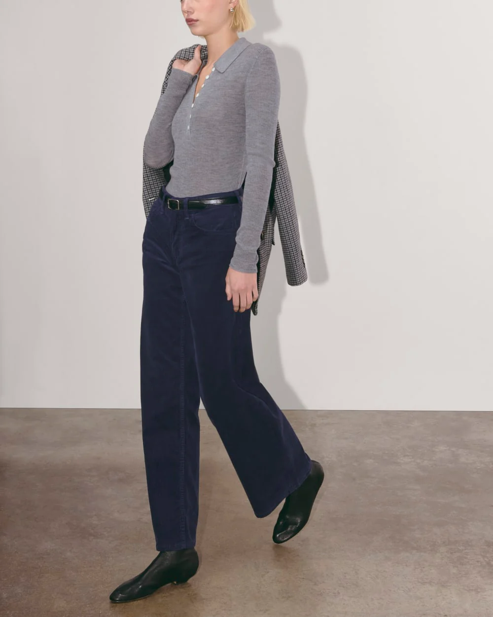 The Mid-Way Pant in Corduroy | Navy - Image 5