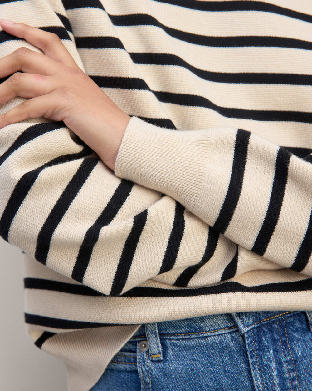 The Mariner Crew Sweater | Canvas / Black - Image 5