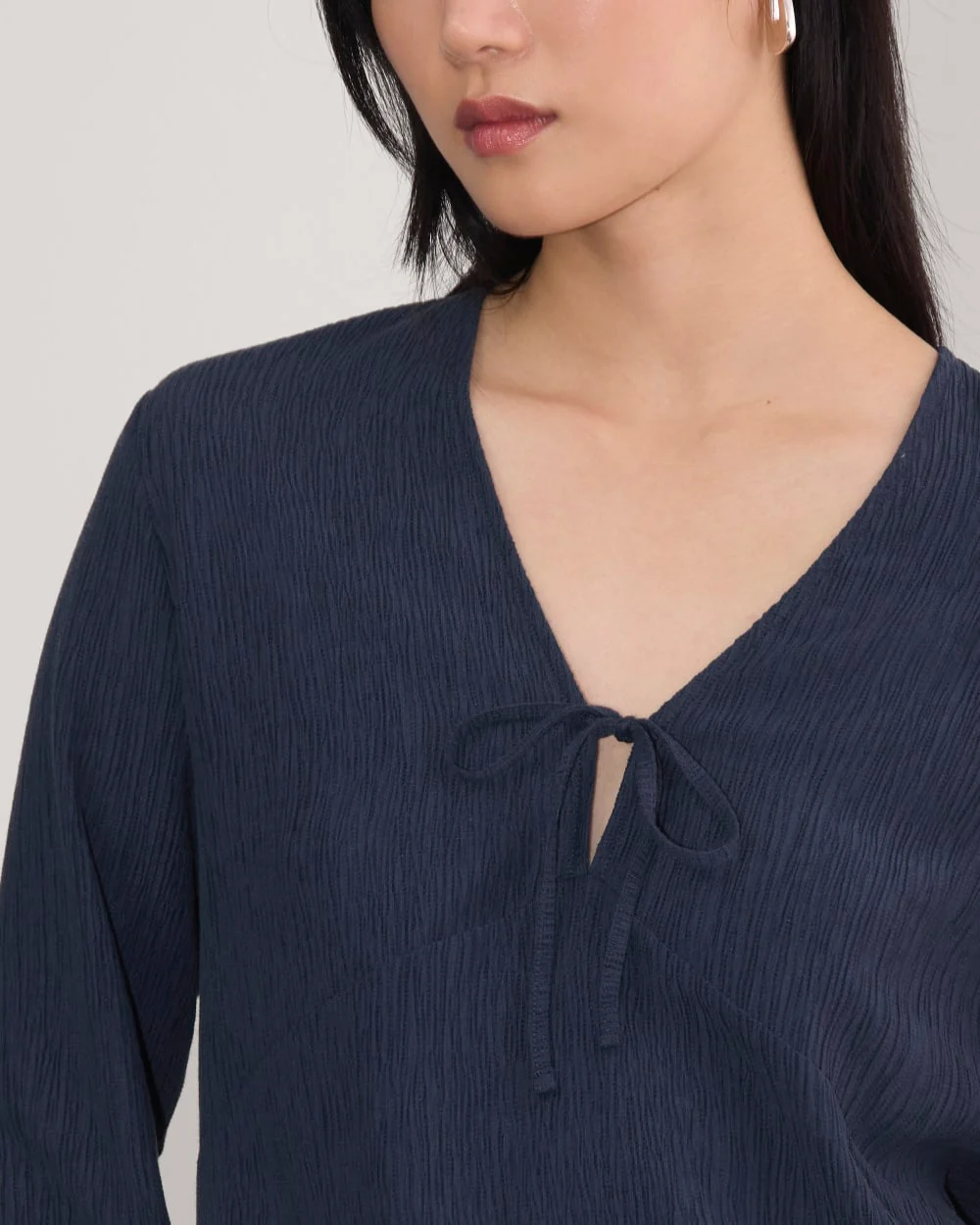 The Crinkle Long-Sleeve | Navy - Image 3