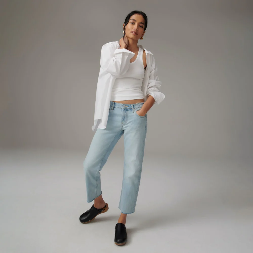 The Low-Rise Shortie Jean | Fog - Image 7