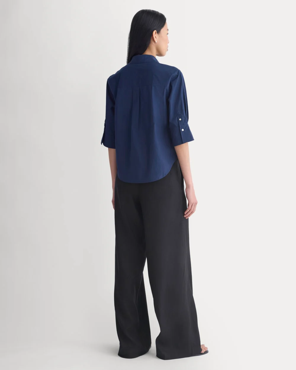 Cuff Detail Shirt in Lightweight Cotton | Navy - Image 4