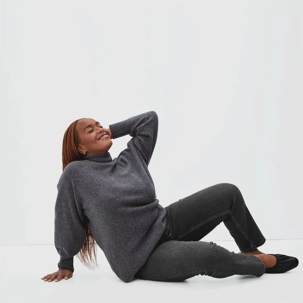 The Curvy Cheeky® Straight Jean | Washed Black | 28.5" Inseam - Image 9
