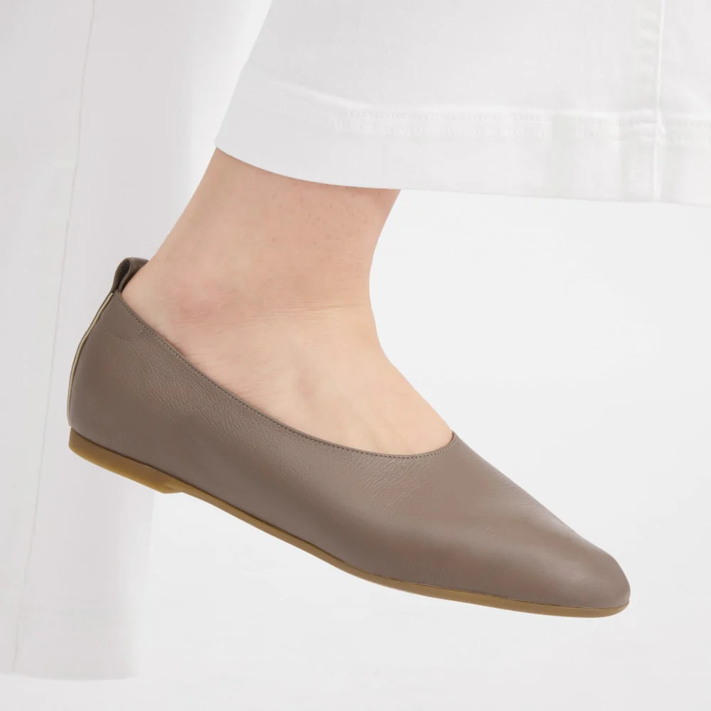 The Day Glove in Narrow Fit | Mocha - Image 5