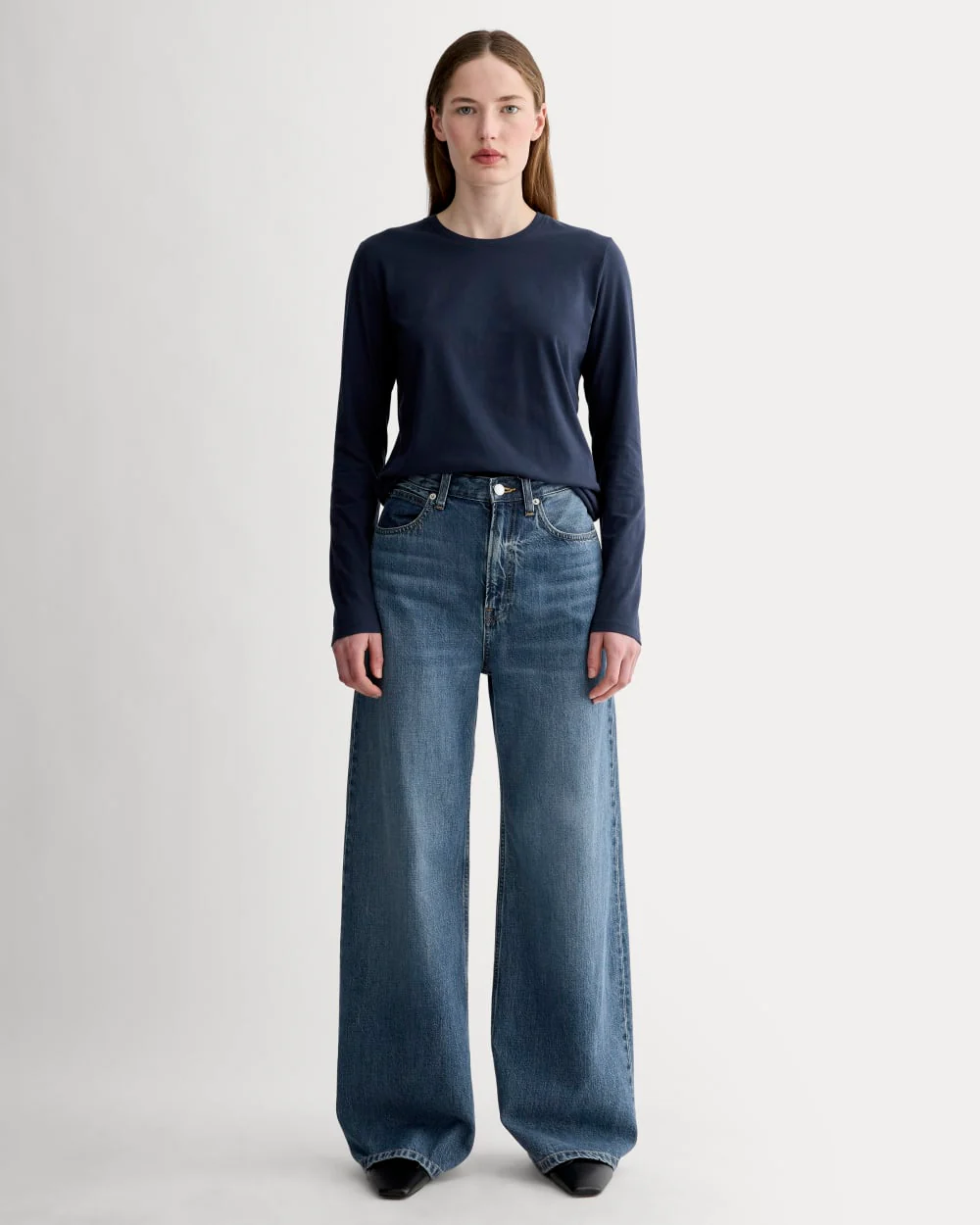 The Slim Long-Sleeve Crew in Essential Cotton | Navy - Image 3