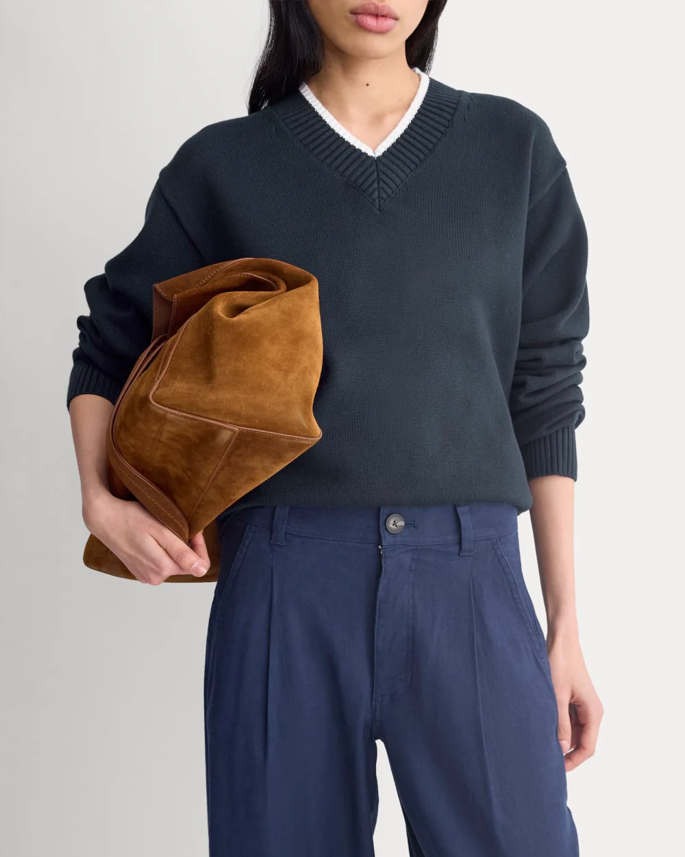 The Everywhere Pant in Stretch Linen | Navy - Image 4