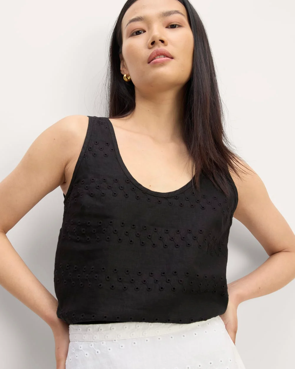 The Linen Eyelet Scoop-Neck Tank | Black Eyelet - Image 4