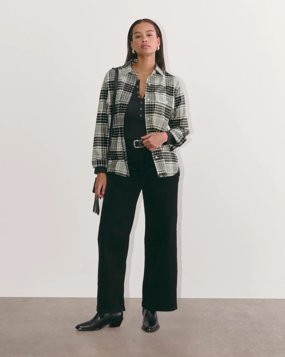 The Boyfriend Shirt in Flannel | Light Heather Oat / Black - Image 2