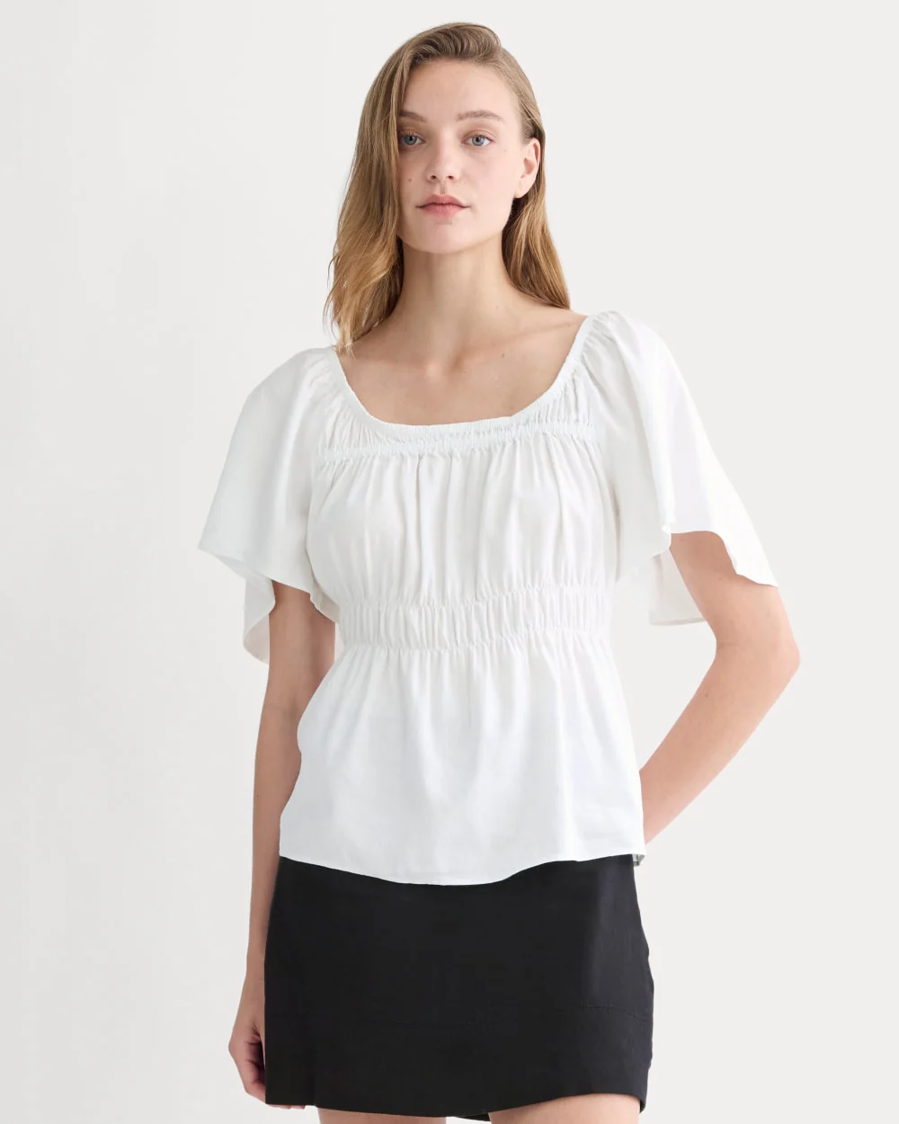 The Flutter-Sleeve Top in Stretch Linen | White