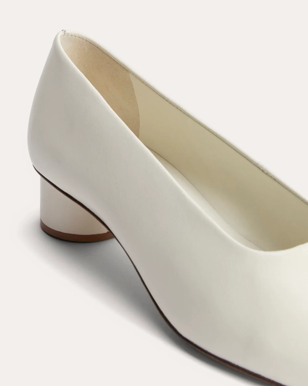 The Gallery Pump | Canvas - Image 6