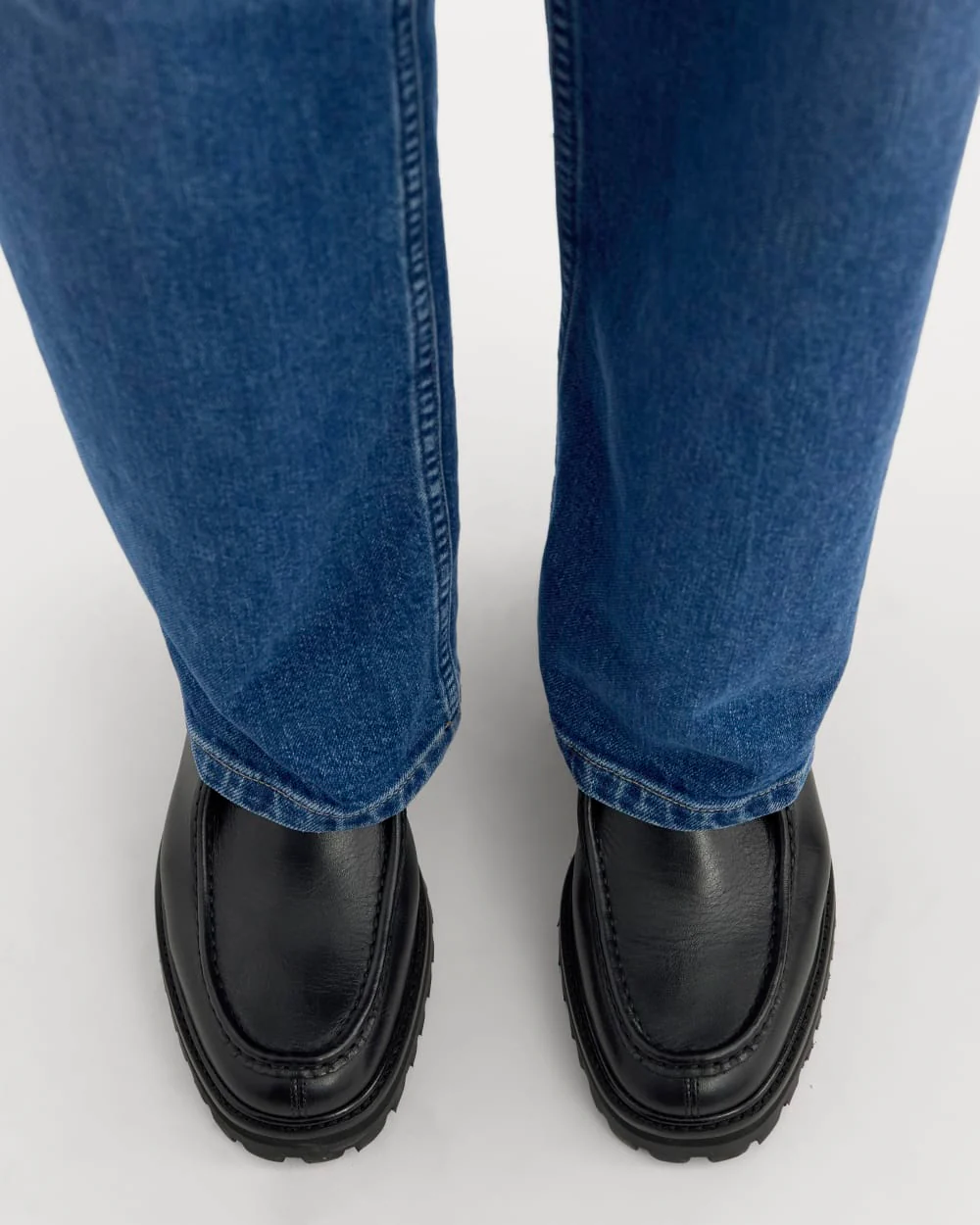 Leather Lug Chukka | Black - Image 3