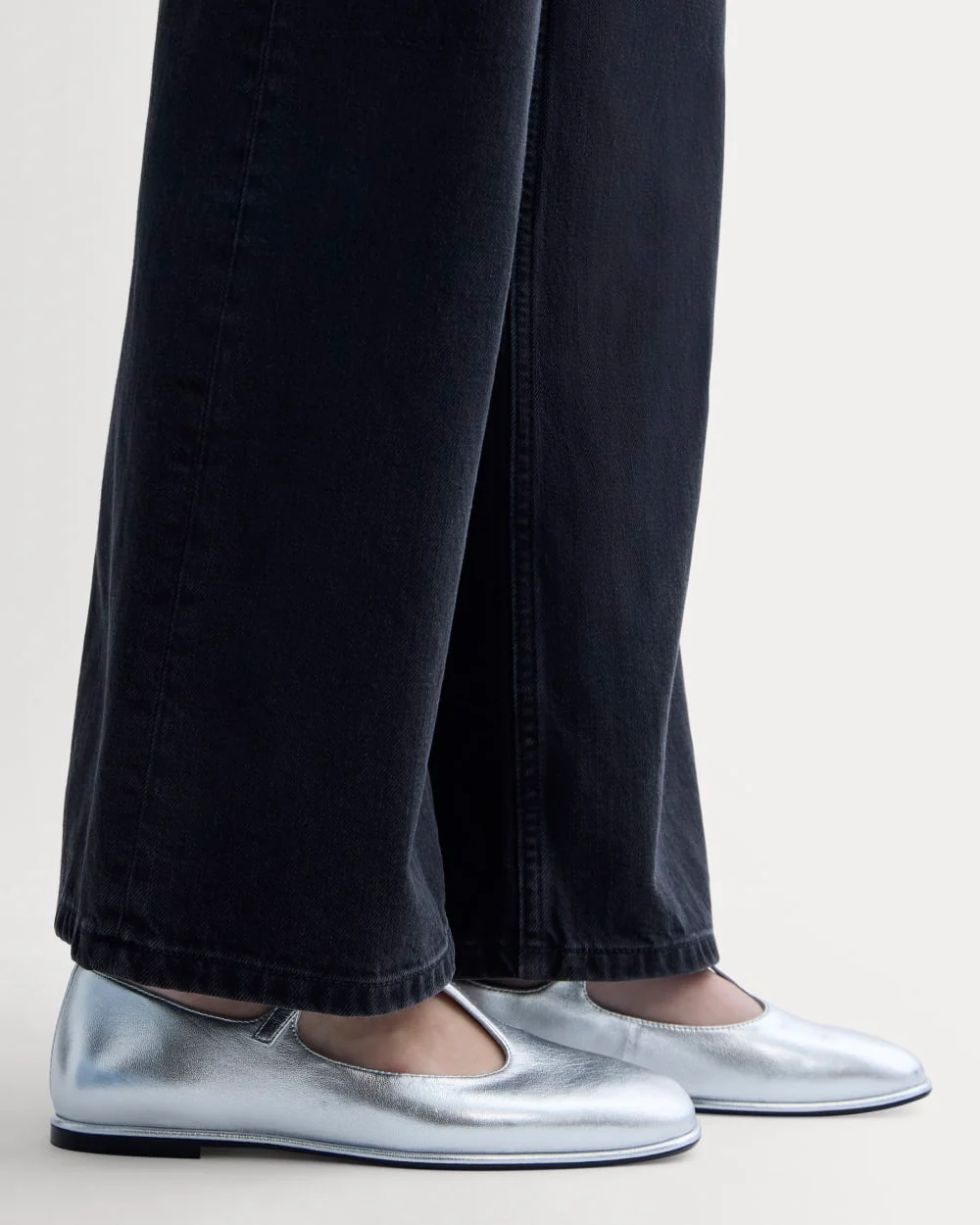 The Leather T-Strap Flat | Silver - Image 5