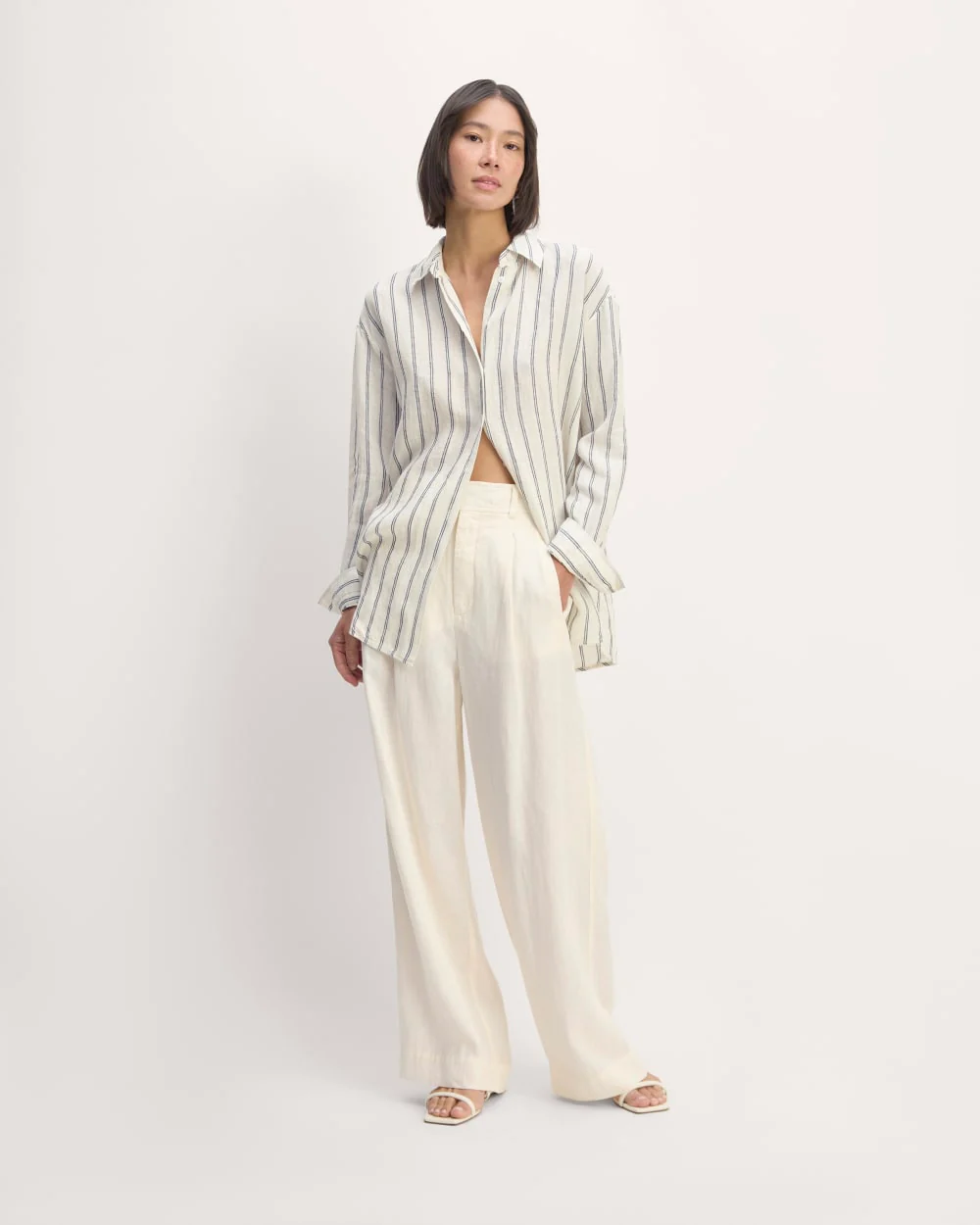 The Boyfriend Shirt in Linen | Bone/Navy - Image 3