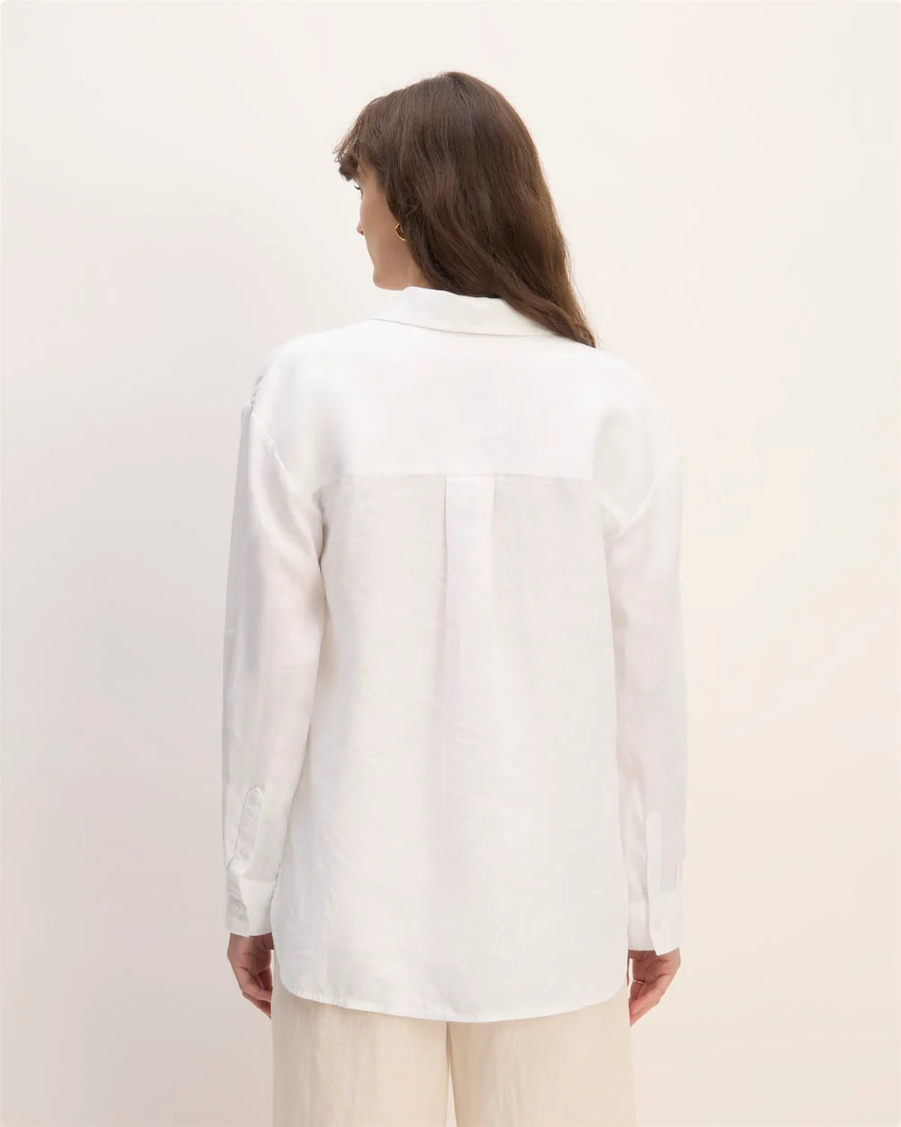 The Boyfriend Shirt in Linen | White - Image 6