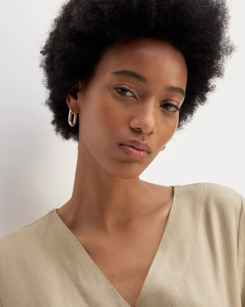 The Wrap Jumpsuit in Linen | Trench Coat Khaki - Image 3