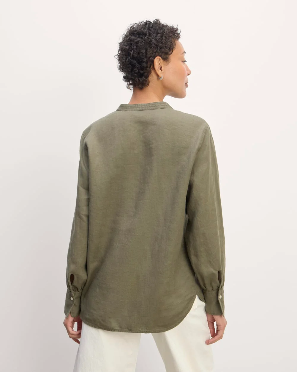 The Henley Shirt in Linen | Kalamata - Image 5