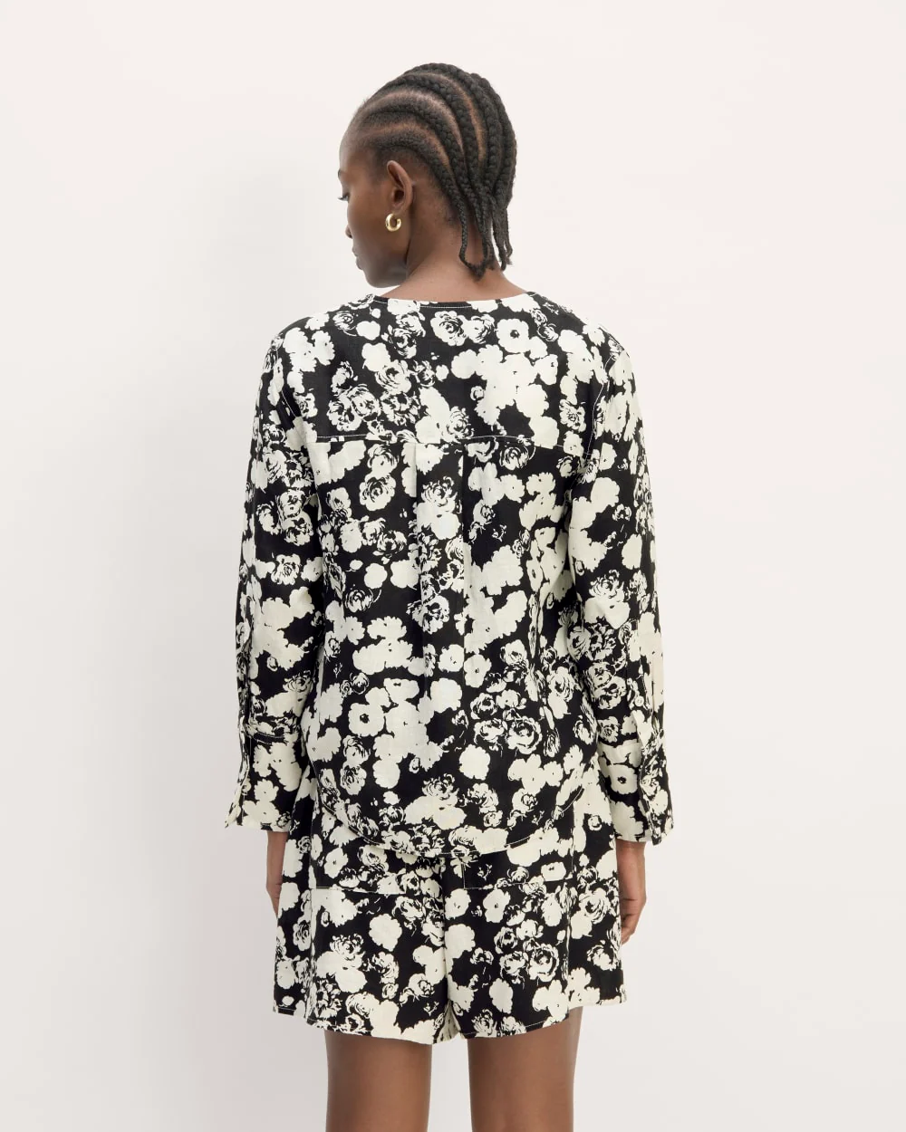 The Popover Shirt in Linen | Black / Bone Floral - Image 6